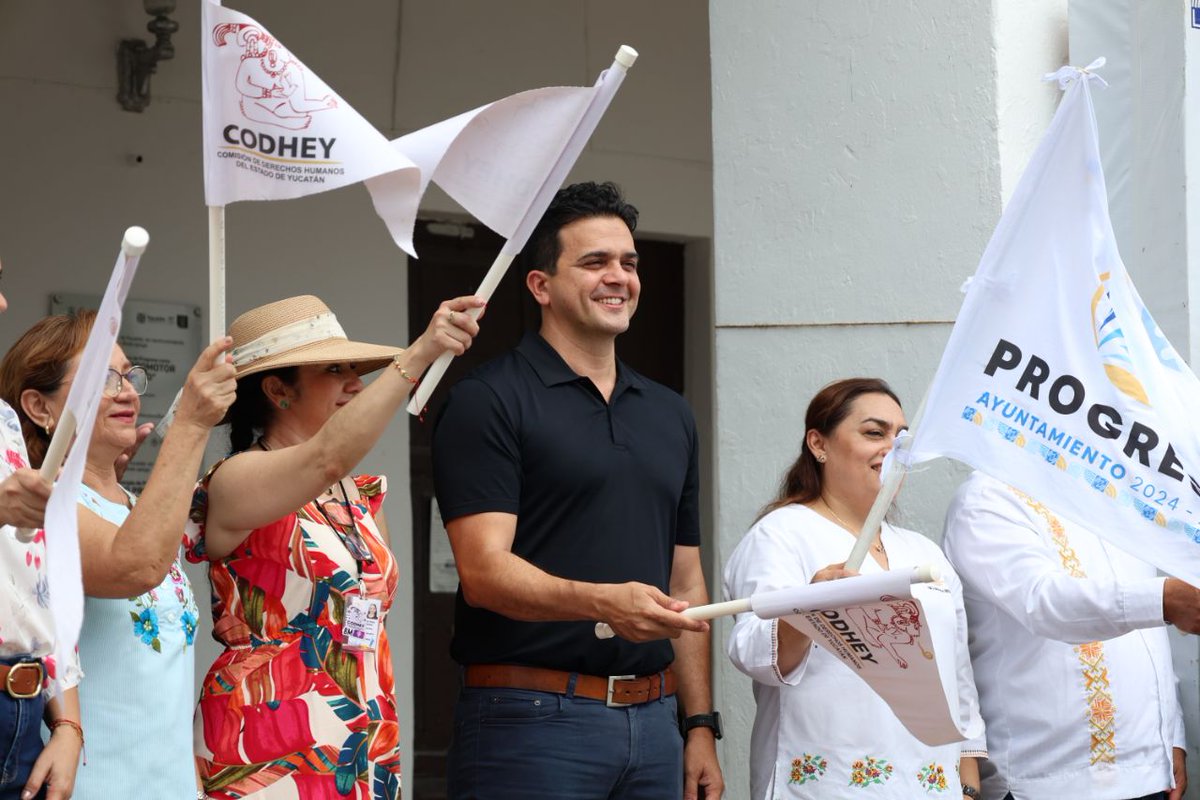 erikrihaniglez's tweet image. Recibimos a la @CODHEY y a la sección 57 del SNTE, para dar el banderazo del programa “Derechos Humanos en tu Municipio”. Seguimos trabajando por un #ProgresoParaTodos.
#100xProgreso