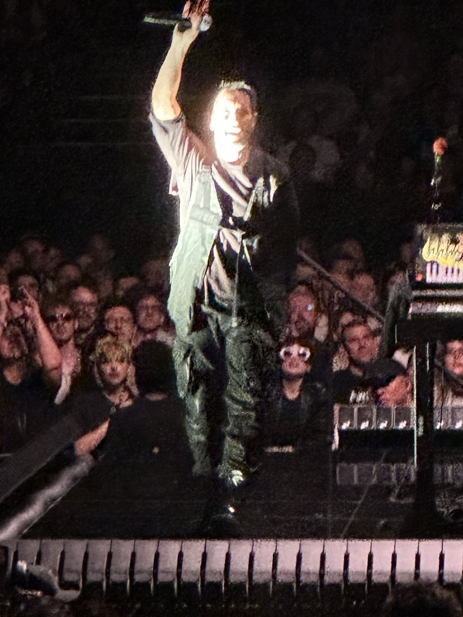 NIN, O2.