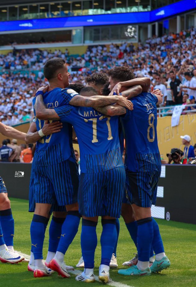 هذا الهلال عظيم جدًا 💙💙💙💙