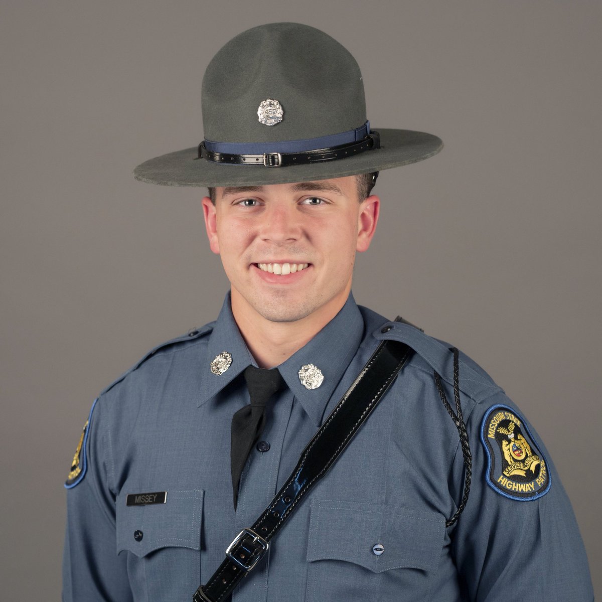 MSHPTrooperE's tweet image. Captain Cluver is pleased to announce and welcome 3 new troopers to our Troop. Click on the attached link for more information. #NewTroopers #BlueFlame 🚔

notes.mshp.dps.mo.gov/si01/si01p001.…
