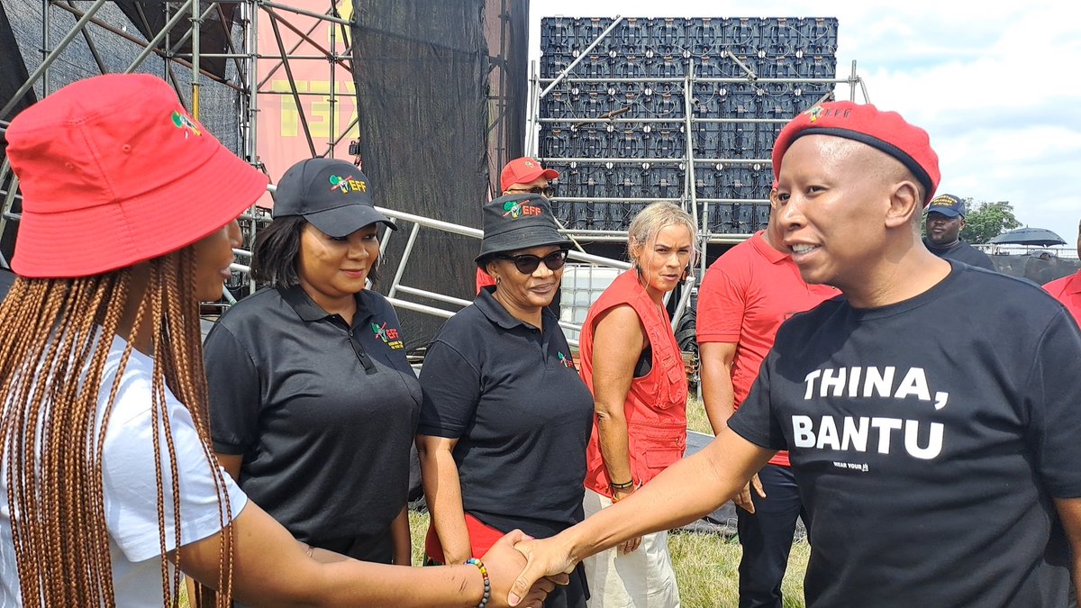 KASIBCNEWS (@kasibc_news) on Twitter photo MY BLACK BROTHER , BE STRONG TOMORROW, YOU TRIED YOUR BEST , YOU ASKED THE QUESTIONS, WHAT DID I DO TO YOU FLOYD SHIVAMBU, HE REPLIED , NOTHING .... ITS POLITICS .... WHAT HAPPENS TOMORROW, YOUR HANDS ARE CLEAN <a href="/Julius_S_Malema/">Julius Sello Malema</a> ..... AGREE OR DISAGREE
#MAKEKASIGREAT MY BLACK BROTHER , BE STRONG TOMORROW, YOU TRIED YOUR BEST , YOU ASKED THE QUESTIONS, WHAT DID I DO TO YOU FLOYD SHIVAMBU, HE REPLIED , NOTHING .... ITS POLITICS .... WHAT HAPPENS TOMORROW, YOUR HANDS ARE CLEAN <a href="/Julius_S_Malema/">Julius Sello Malema</a> ..... AGREE OR DISAGREE
#MAKEKASIGREAT