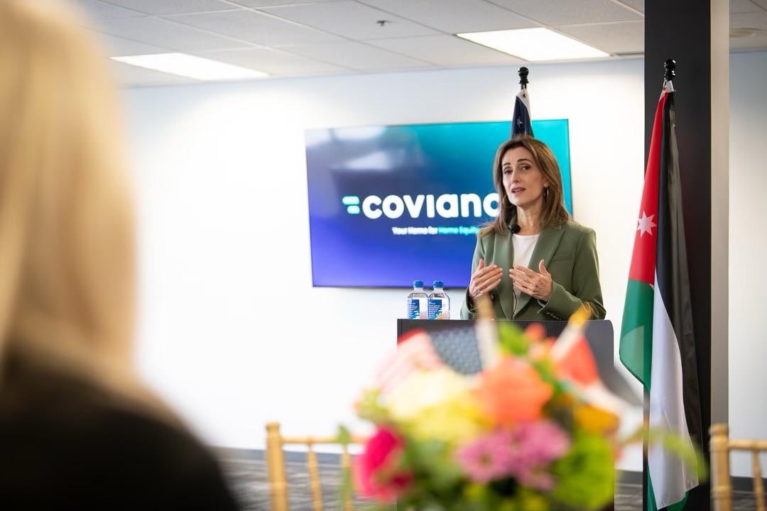AmbKawar's tweet image. سعدتُ بحضور الفعالية التي نظّمتها اليوم @Coviance، والتي خُصّصت لتعزيز آفاق التعاون في مجالات الاقتصاد وتكنولوجيا المعلومات بين الأردن وولاية آيوا. أتوجّه بجزيل الشكر إلى السيد @OmarQJordan، الرئيس التنفيذي، على حُسن الاستضافة، والذي يجسد نموذجاً يحتذى به للكفاءات الأردنية…