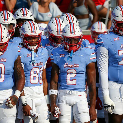 jacoby_thomas10's tweet image. Truly blessed to receive my first d1 offer from university of Houston @OscarGiles95 @wesley_fritz @CoachWEFritz @UHCougarFB #agtg #Blessed #htown
