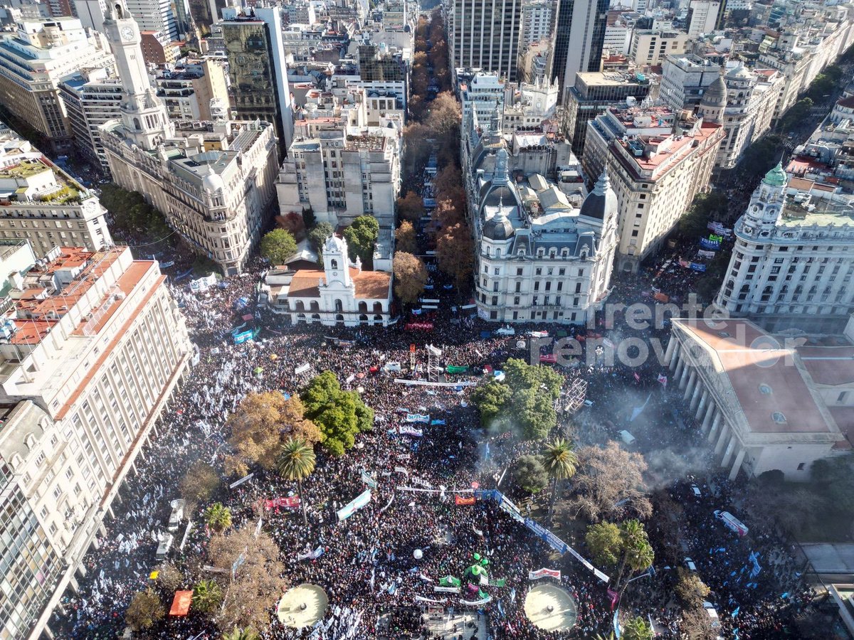 Donde hay que estar. Más que nunca: UNIDAD