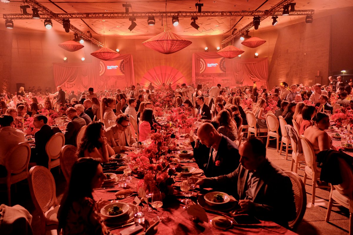 MarketInfinity's tweet image. President&apos;s Club FY24 on the vibrant island of Tenerife, Spain brought together over 400 top performers guests, and leaders from 42 countries for an unforgettable 5-day celebration of excellence. Every moment was meticulously crafted—from a myriad of bespoke activities and…