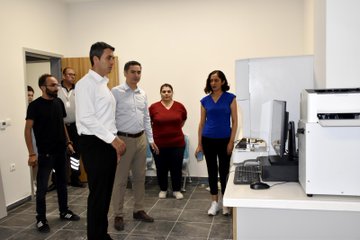 Hastane görevlileriyle görüşme fotoğrafı