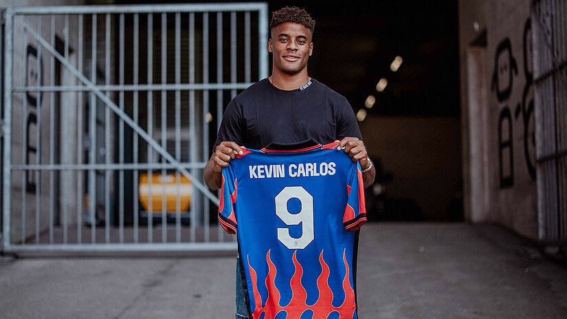 ~Voci~
Il #Lecce valuta l'acquisto del nostro attaccante Kevin Carlos

#rotblaulive 🔴🔵
#ForzaBasilea 💪
#Basilea #calciomercato