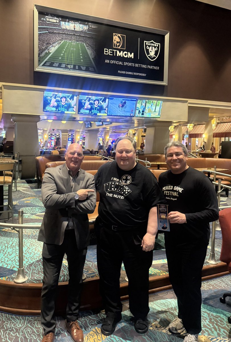 We have a special guest today at the mixed game festival. Stop in and say hello to the Fossilman!