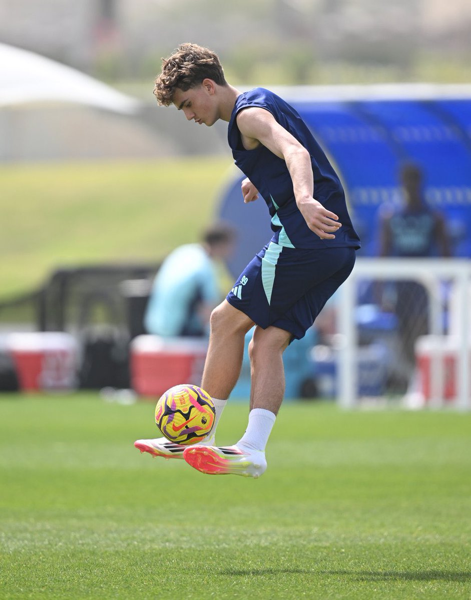 🚨 A Max Dowman se le ha asignado el dorsal '99' de cara a la temporada 25/26, en la que está previsto que juegue un papel en el primer equipo.

[ <a href="/HaleEndReport/">⛦</a> ]