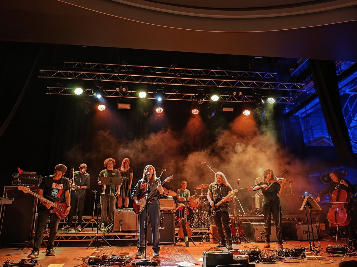 Blistering show from <a href="/KimDealMusic/">Kim Deal</a> and her exceptional band <a href="/TheHallsWolves/">University of Wolverhampton at The Halls</a> Wulfrun Hall tonight.

Five stars 🎸🎸🎸🎸🎸