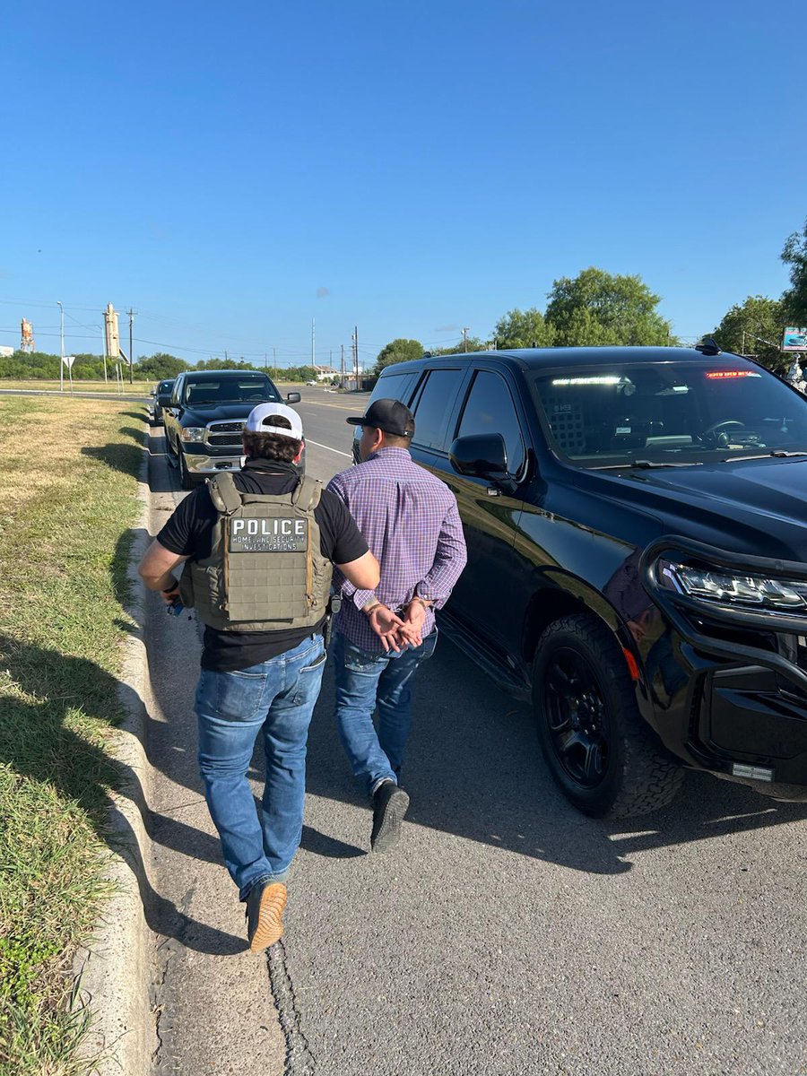 HSI_SanAntonio's tweet image. On June 17, ICE HSI Rio Grande Valley received information regarding an illegal alien stash house in McAllen, TX. ICE HSI RGV responded and apprehended 6 illegal aliens from 3 different countries. All illegal aliens are pending removal proceedings.