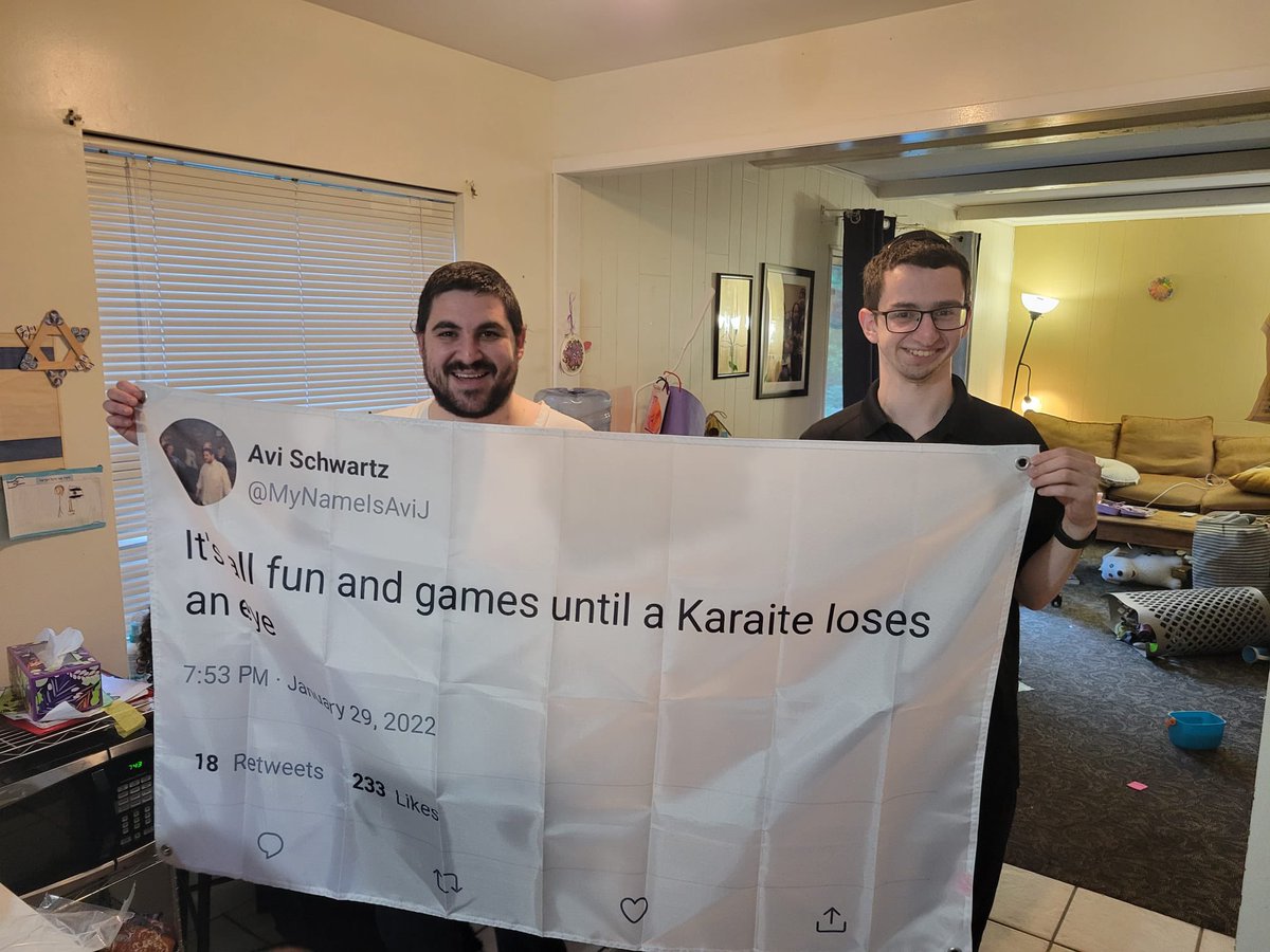 MyNameIsAviJ's tweet photo. https://t.co/cm1TuIXRF7

It was this alum https://t.co/gbKEh9ThQN