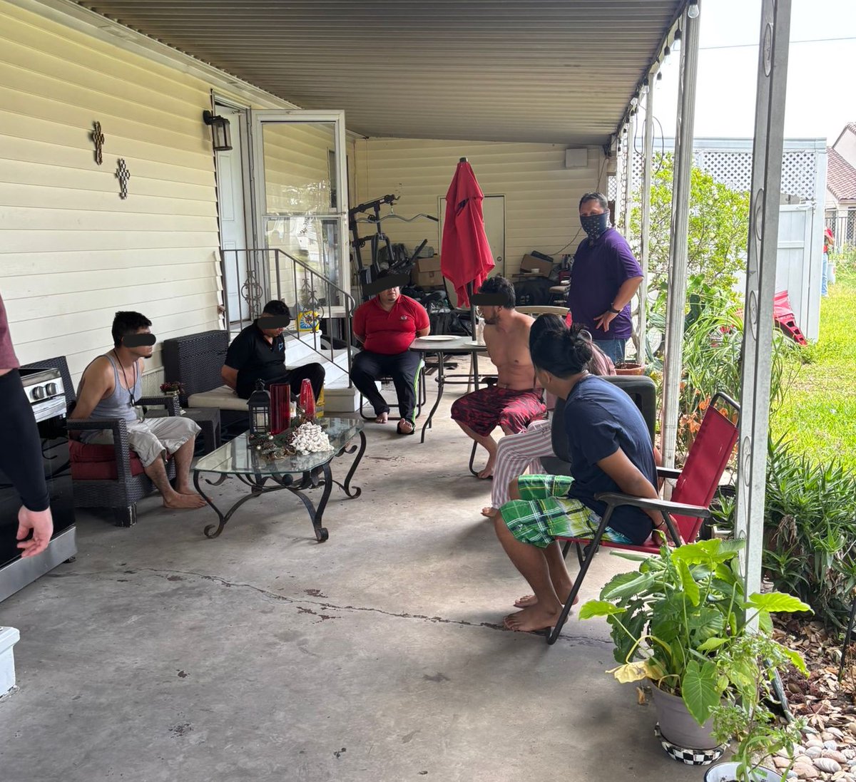 HSI_SanAntonio's tweet image. On June 17, ICE HSI Rio Grande Valley received information regarding an illegal alien stash house in McAllen, TX. ICE HSI RGV responded and apprehended 6 illegal aliens from 3 different countries. All illegal aliens are pending removal proceedings.