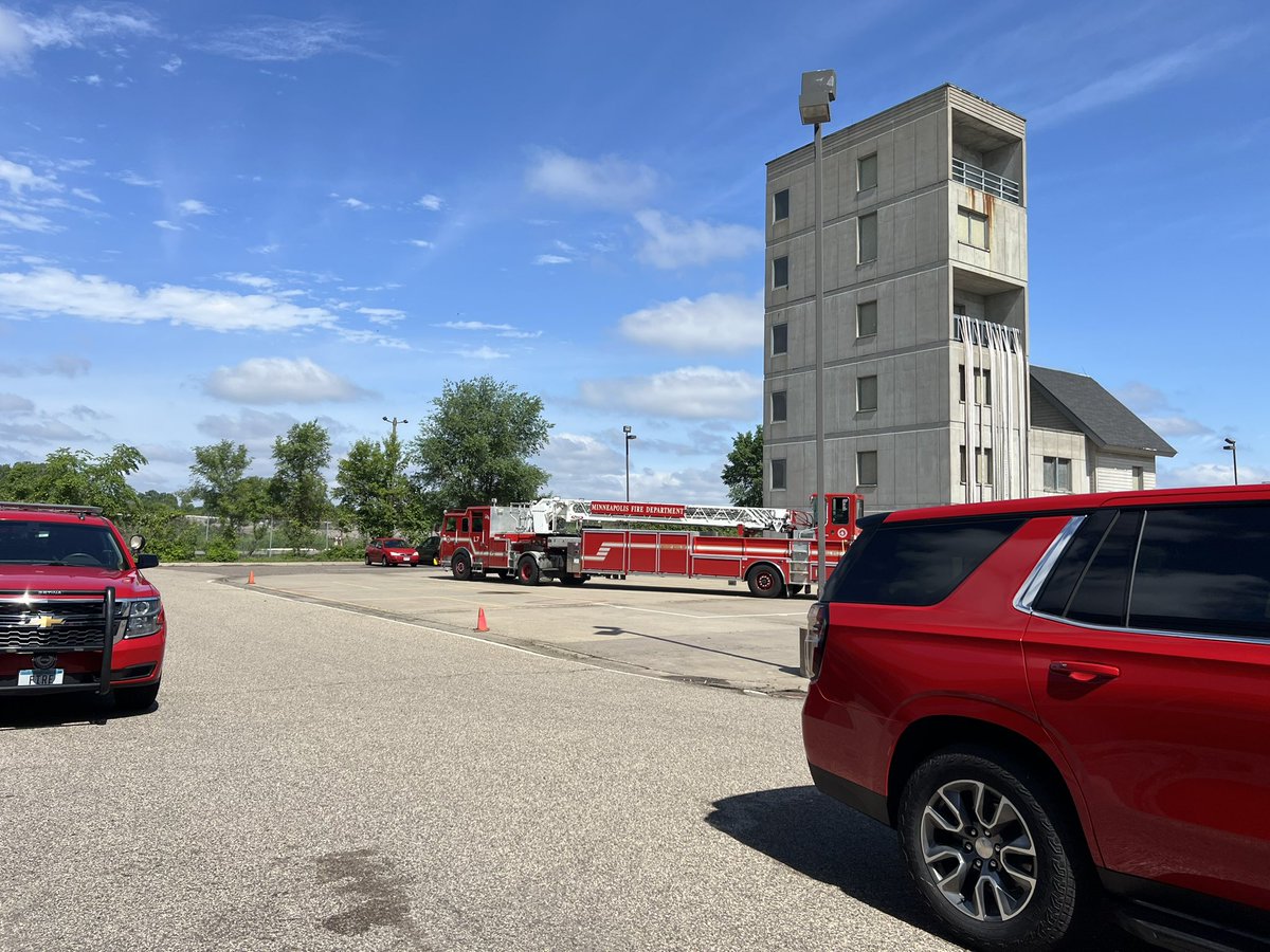 ThePIOAcademy's tweet photo. Contracted by #EMSI to assist on a tabletop exercise (tornado) evaluation of a #JIS/JIC in Minneapolis on Tuesday. @PIOMarkBrady said it was a fantastic group of participants and evaluators!!! #JobWellDone https://t.co/H4DFDbgVyN