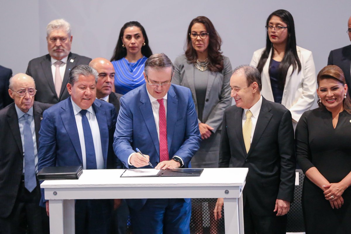 De acuerdo a las instrucciones de la Presidenta Sheinbaum se da inicio a una nueva etapa de la minería mexicana orientada a reducir la dependencia en minerales y proteger la economia nacional .