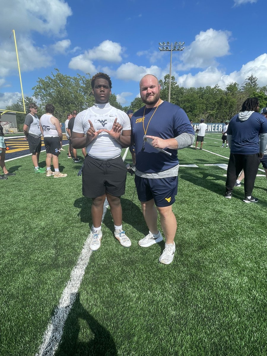 TrevonRodgers50's tweet image. Had a great day competing at the West Virginia football camp today!! Learned a lot, can’t wait to be back!!
#HardEdge #WVU
@moedouglass7_sr @ConleySmoot @Coach_Dressler @WVUfootball @Bryan_Ault @AllenTrieu @JaredLuginbill @ChadSimmons_
