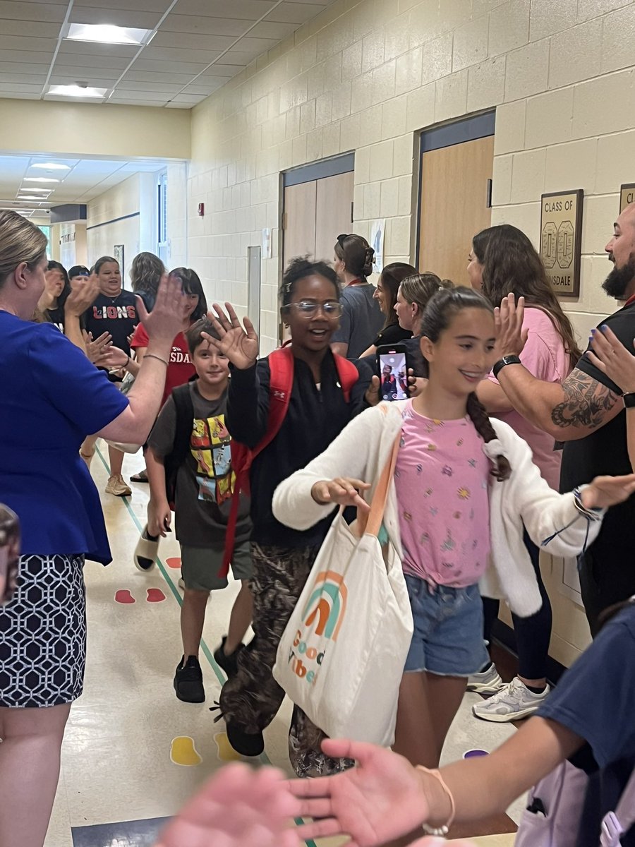 🎓 Congratulations to the Lonsdale Class of 2025! Today, you walked out of Lonsdale as elementary students for the very last time. We can’t wait to cheer you on when you walk back in as seniors in 2032! 💙🐾 Good luck, Lonsdale Lions you’re going to make us proud! #LonsdaleStrong