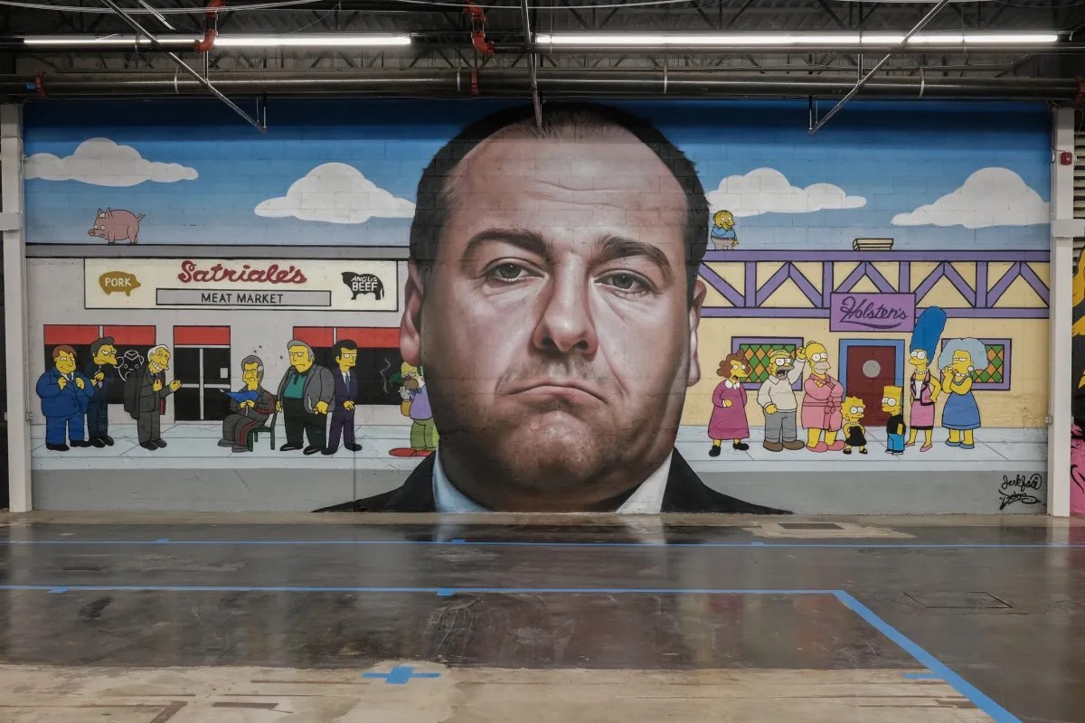 JonnieSparkles✨ (@jonniesparkles) on Twitter photo For my european <a href="/ArweaveEco/">Arweave Ecosystem</a> friends, there's a new mural in town when you come to visit 🤌 For my european <a href="/ArweaveEco/">Arweave Ecosystem</a> friends, there's a new mural in town when you come to visit 🤌