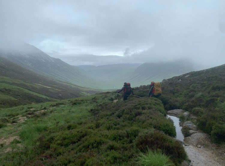 arranMRT's tweet image. 🏃♂️ GLEN ROSA HORSESHOE RACE 🏃♀️
Yesterday, team members from Arran MRT were delighted to marshall the Glen Rosa Horseshoe Race.
Team member and depute team leader, Corinna Goeckeritz of Arran Runners, was the first local female finisher.
#Volunteers #ScottishMR #Arran