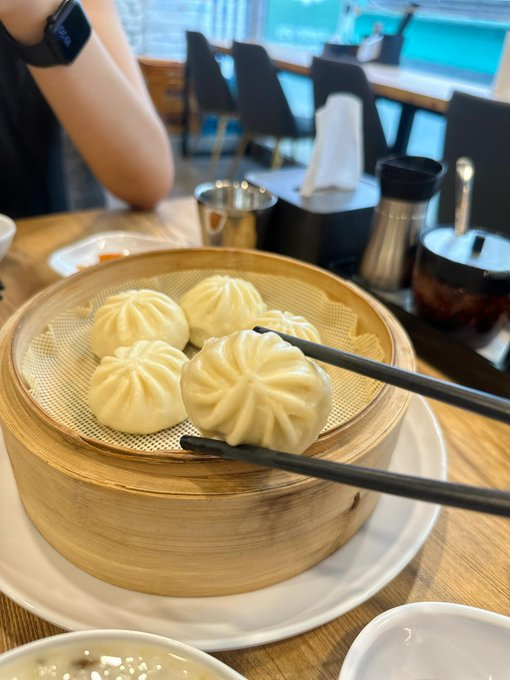 ソウルには西洋風の朝食の選択肢がたくさんありますが、私はやはり伝統的な小籠包の方が好きです。😋