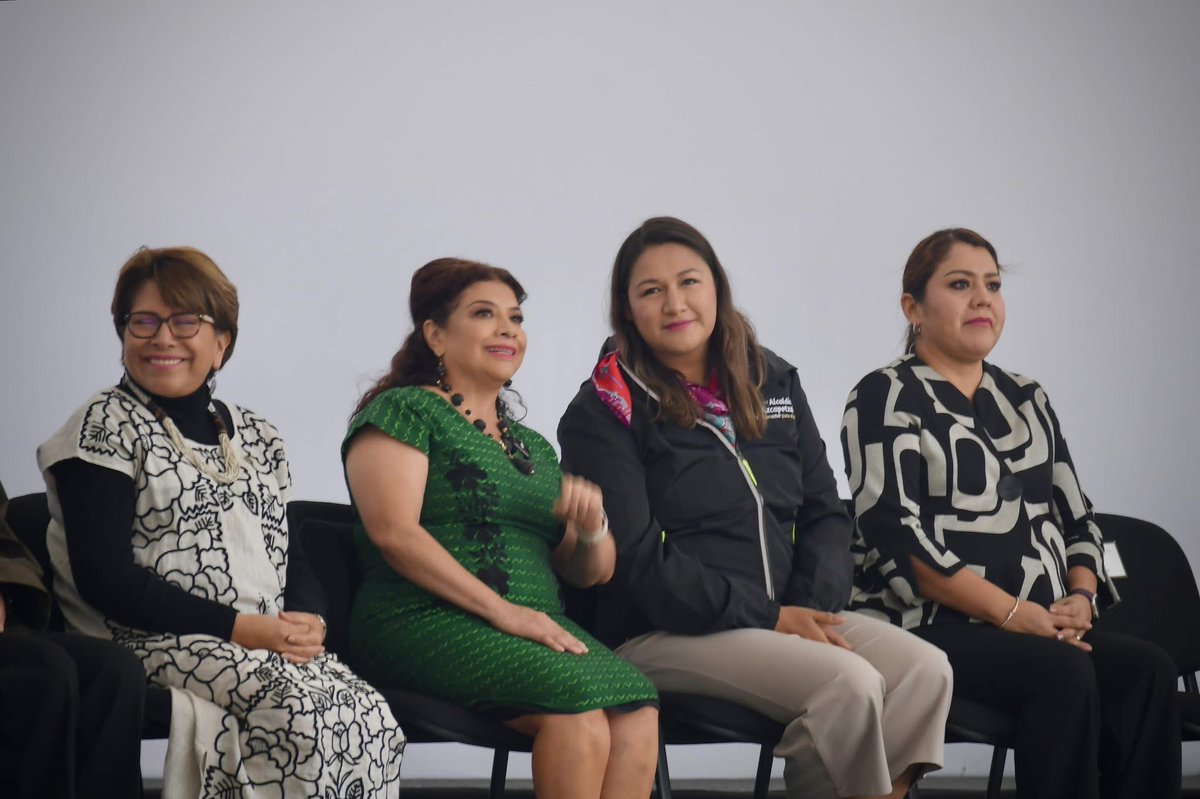 🚨 Hoy acompañamos a la Jefa de Gobierno Clara Brugada en la presentación del modelo de Policía de Proximidad por Cuadrantes, una estrategia que nos ayuda a reforzar la seguridad desde lo local.

👮‍♀️ Este nuevo esquema contempla:

🔸 847 cuadrantes en toda la ciudad
🔸 5 zonas