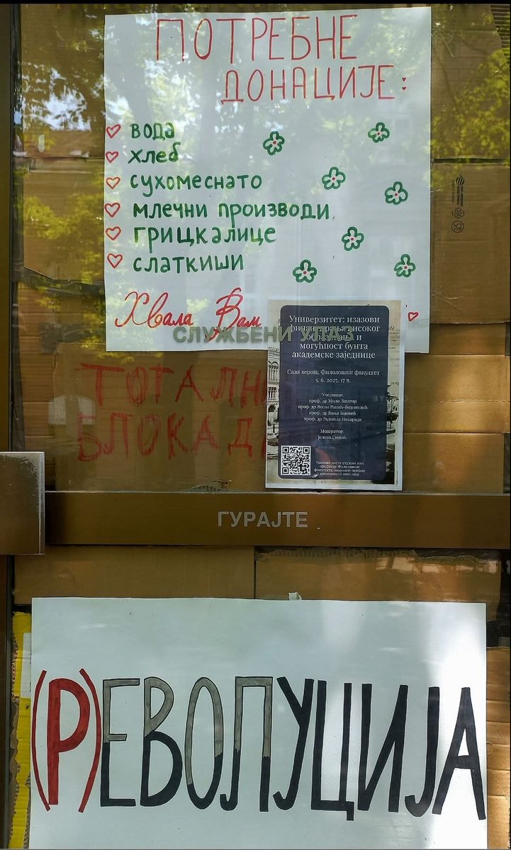 Gricko-revolucionari će pre da pocrkaju nego da uzmu vodu sa česme.

Foto: Sonja Bratić/RNPF