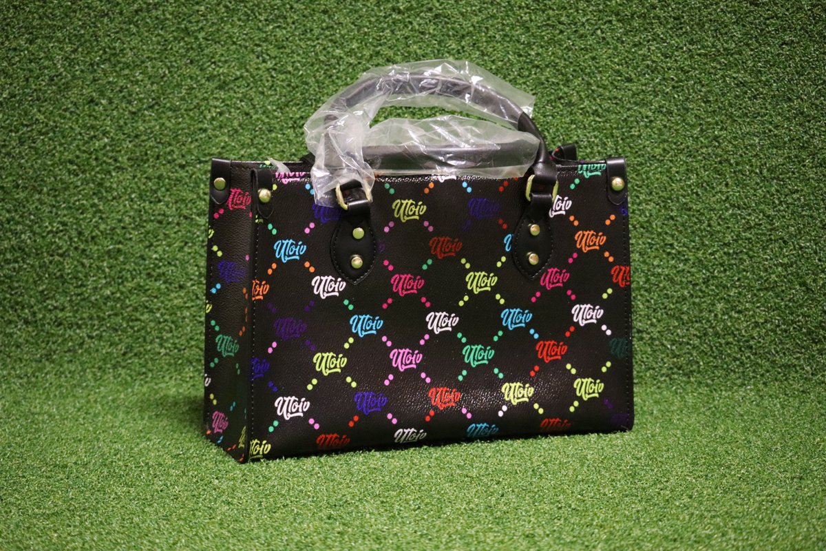 UtoIVClothing's tweet image. Carry your initials in style with the UTO IV Monogram Women’s Tote—custom PU leather, roomy 14″×12″×5″, and on‑demand for zero waste ✨👜 Personalize yours: utoivstore.com/products/uto-i…
#OOTD #ToteBag #MonogramMonday #SustainableFashion #ShopSmall #EcoChic