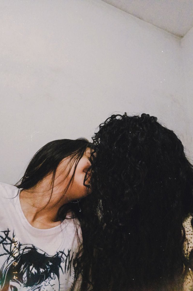 evilyisabely_'s tweet photo. A nossa arte mais bonita é se amar intensamente ❤️🏳️‍🌈 https://t.co/pT4wr5lHBW