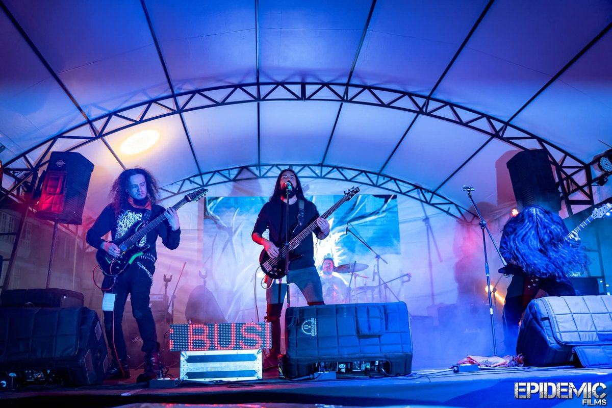 CorpusCalvary's tweet photo. DEATH METAL HASTA EL FINAL 

"Metal Meets Bussiness"

📸 Epidemicfilms https://t.co/9cd7CLmVI3