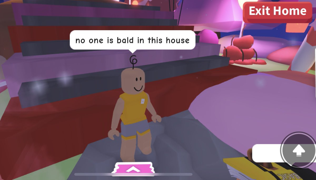 can u spot the shinning bald head?😃🤔