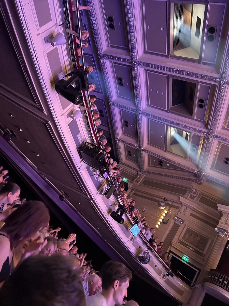 Joannemalin7's tweet image. Tina - opened @brumhippodrome the story of Tina Turner - loved it loved it! The leading lady @JochebelOM magnificent. Rest of the cast fabulous.
