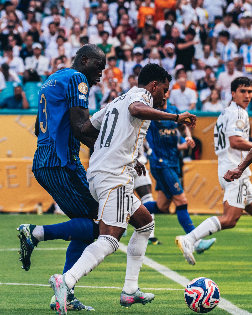 RodrygoGoes's tweet image. Debut difícil, muy feliz de estar de vuelta 🙌🏾 vamos! 🤍