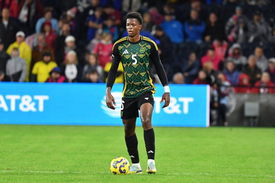 DannyBeegie's tweet image. Richard King’s move to @saintmirrenfc is one of Jamaica’s most high profile transfers in recent history.
Cavalier FC head coach Rudolph Speid believes it could beneficial for the country’s football long term.
More in my story:
jamaicaobserver.com/2025/06/18/sco…