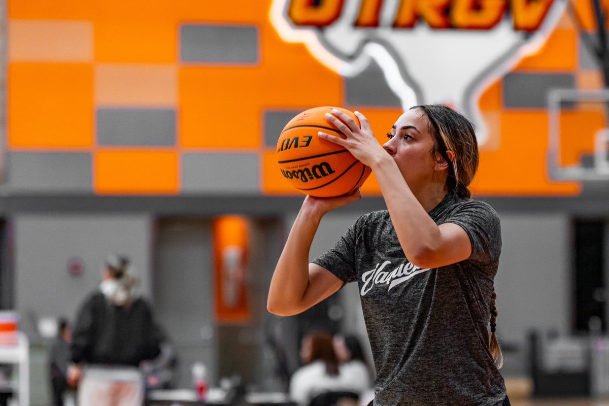 UTRGVwbb's tweet image. Summer sessions ☀️
#UTRGV #RallyTheValley #EarnedEveryDay