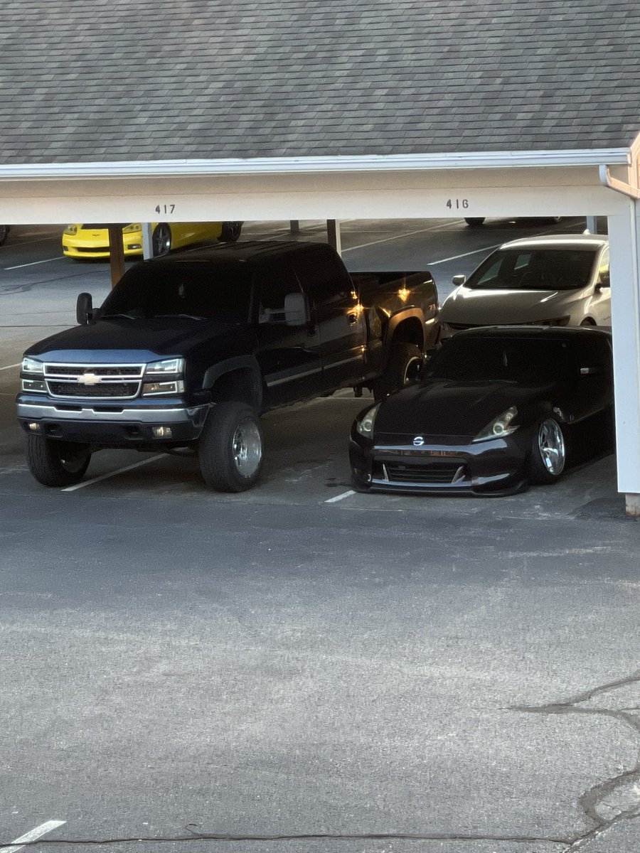 thebasic_z's tweet image. I miss my piece of shit so much 😭