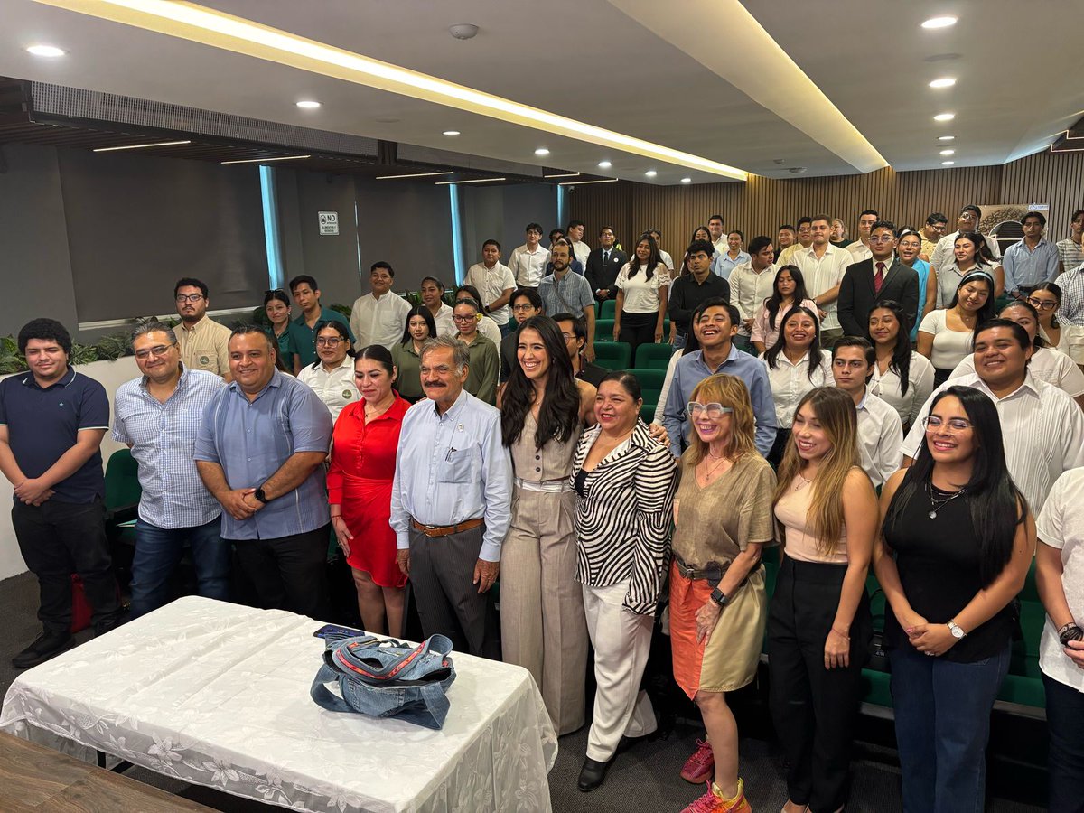 StarMXCh's tweet photo. Feria de Emprendimiento Sustentable 2025 organizado por STAR Scholars Network Capítulo México y la Red Emprende Tabasco, estudiantes de Administración y Contaduría Pública presentaron 13 proyectos alineados a los Objetivos de Desarrollo Sostenible (ODS). https://t.co/CMsgzdFv4e