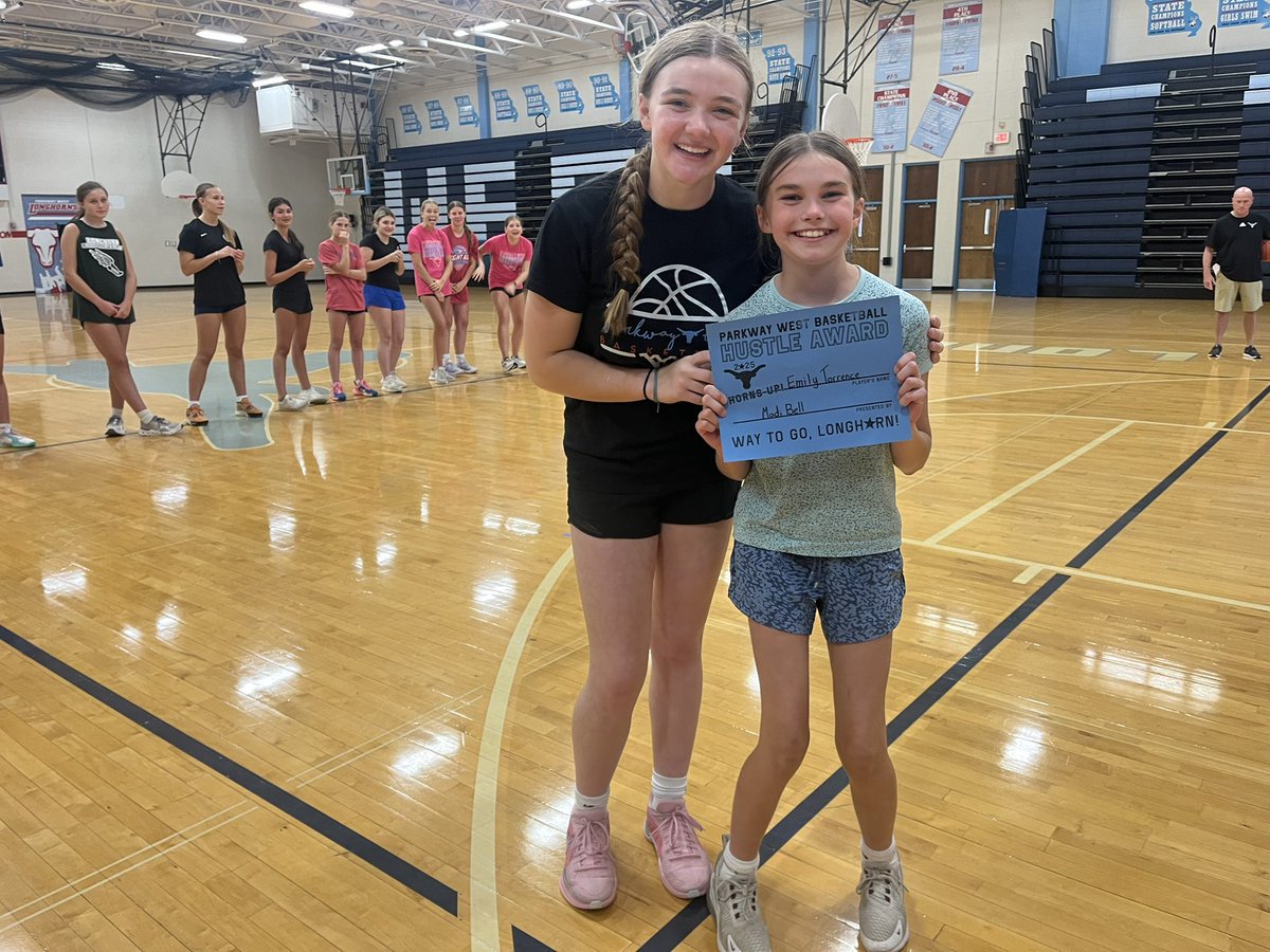 Congratulations to 4th grader Lila Herpel on receiving today’s Heart award presented by Sophomore Lannie Bowers. Congratulations to Emily Torrence for receiving today’s hustle award presented by Sophomore Madi Bell!