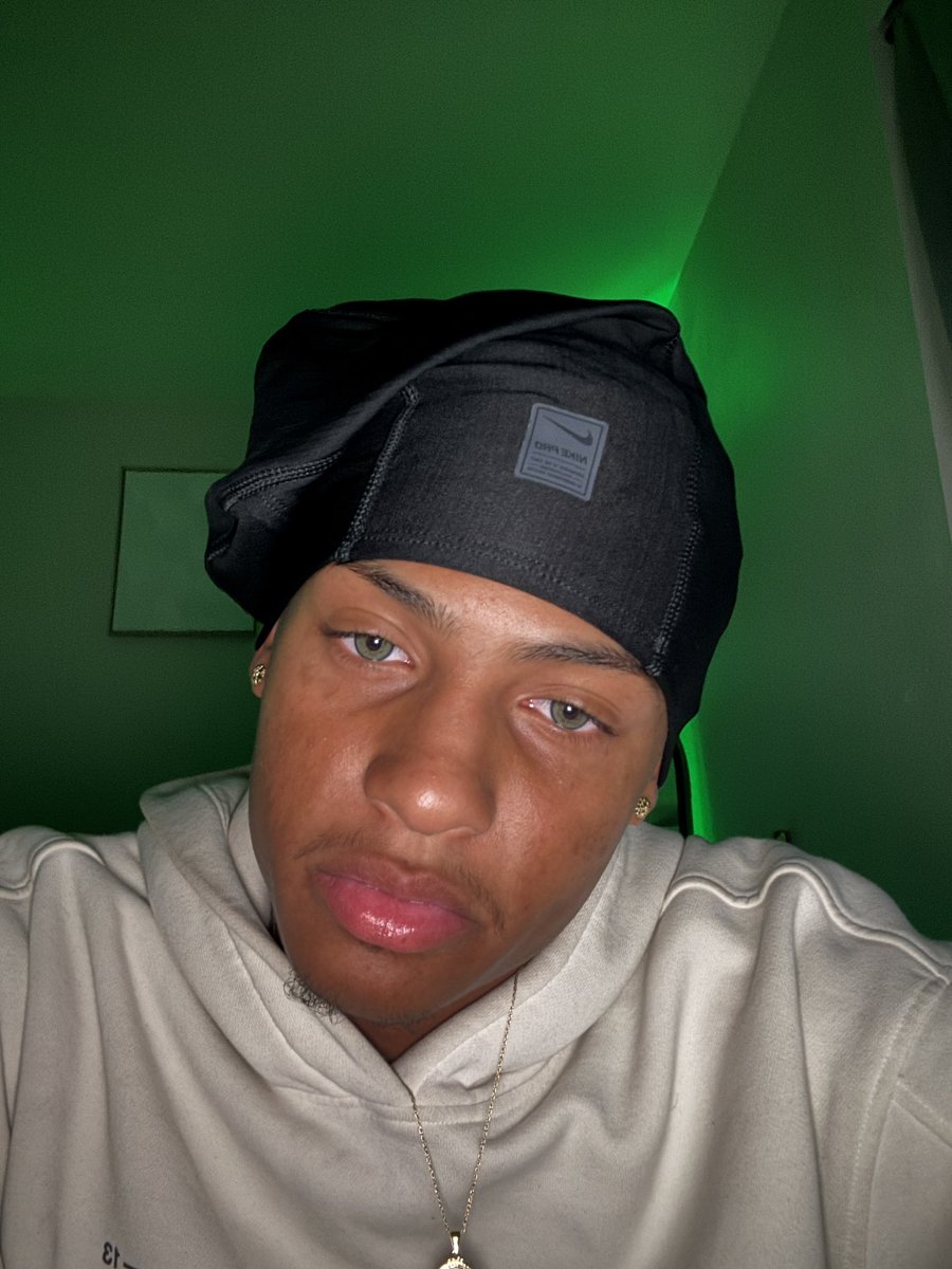 angel (@av_ng2) on Twitter photo 