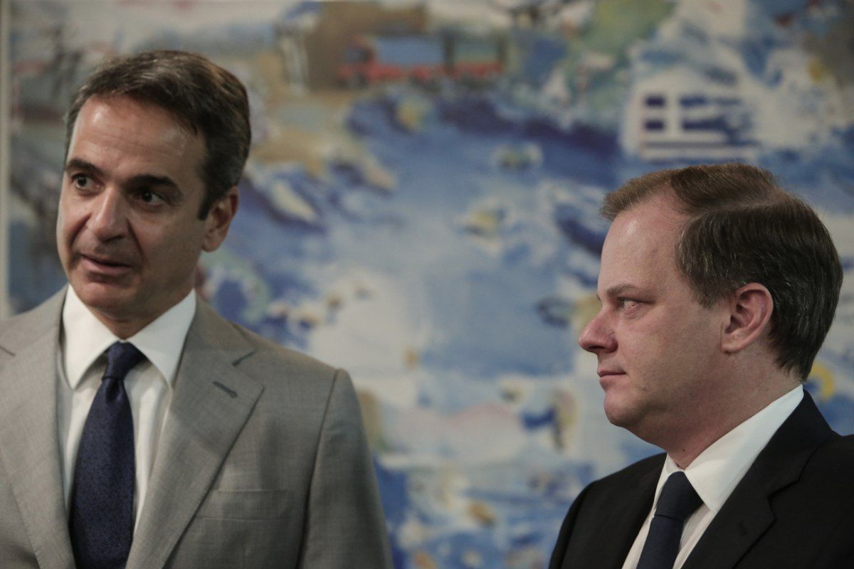 Φθηνό σόου Μητσοτάκη &amp; Καραμανλή στη Βουλή - Αποποίηση ευθυνών &amp; η «μπάλα στην εξέδρα» | Με λαθροχειρίες, ψέματα &amp; στο βάθος μια πρόταση αθώωσης ολοκληρώθηκε η μαραθώνια συζήτηση στη Βουλή για τη σύσταση προανακριτικής επιτροπής για το Έγκλημα στα #Τέμπη buff.ly/vIjXuaF