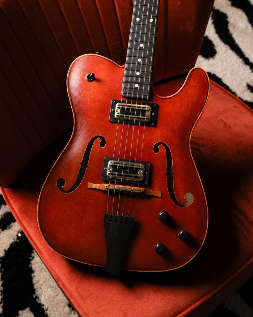 #FenderCustomShop 
#Violinmaster is crafted by Yuriy Shishkov, to look &amp; feel like a Stradivarius violin! 🎻