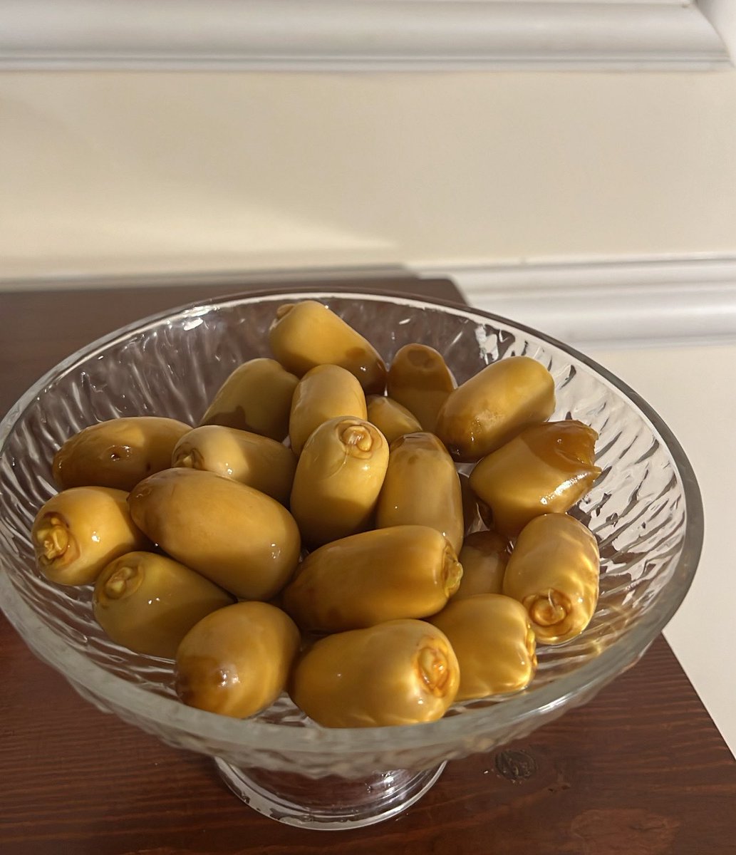 رُطَب ، قهوة v60 💛🔥.