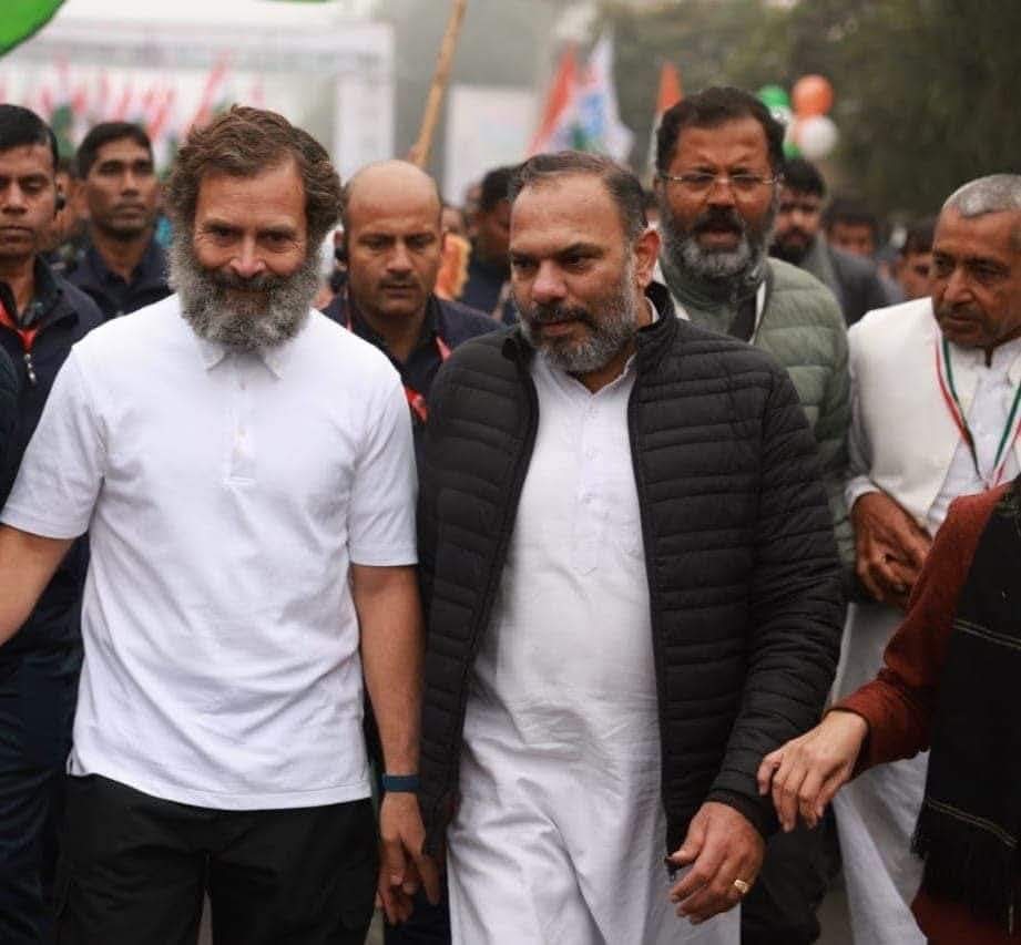 TARUNCHUGHINC's tweet photo. नेता प्रतिपक्ष, पूर्व कांग्रेस अध्यक्ष व जननायक, श्री @RahulGandhi जी को जन्मदिन की हार्दिक शुभकामनाएँ। 

आप अनसुने वर्गों की बुलंद आवाज़ हैं। 

ईश्वर से मैं आपके दीर्घायु जीवन व उत्तम स्वास्थ्य की प्रार्थना करती हूँ। 

#HappyBirthdayRahulGandhi https://t.co/zZd7SQIiRh