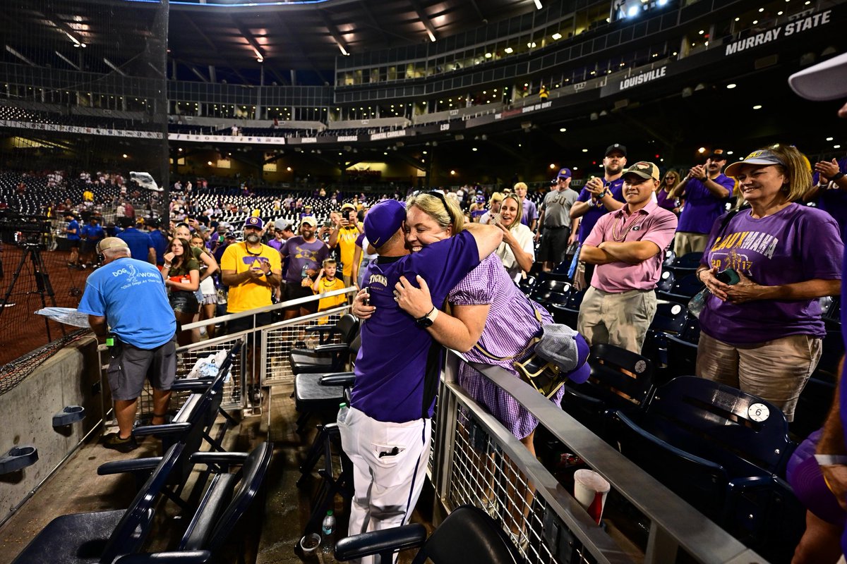 LSUbaseball's tweet photo. &amp; to all a good night https://t.co/hNGovLYJkW