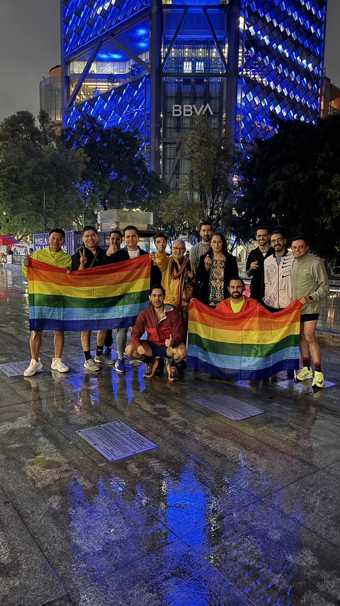 A pesar de la lluvia se logró el running con causa para apoyar a la fundación #pintandoarcoiris una fundación para apoyar adultxs mayores 🏳️‍🌈 🏳️‍⚧️
Gracias a quienes asistieron en julio armamos otra.