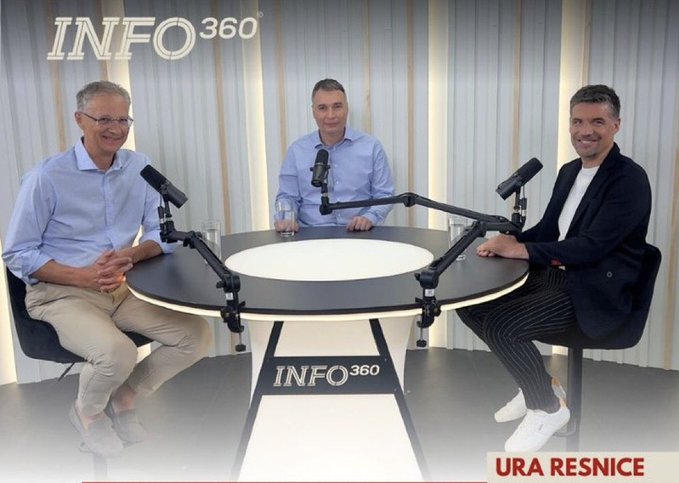 BojanPozar's tweet image. ➡️ Mi pišejo (poslano tudi @PeterGregorcic)
(ob včerajšnji #UraResnice, ki je - mimogrede - že nekaj ur po objavi samo na platformi @YouTube dosegla več kot 7 tisoč gledalcev)
- Spoštovana, redno spremljam oddajo Ura resnice in že kar nekaj časa se mi zastavlja eno samo…