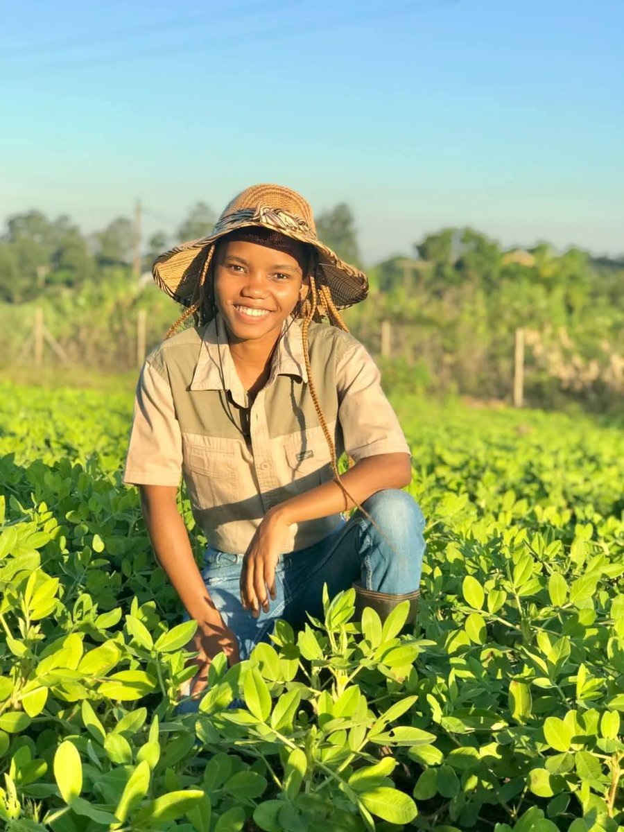 Meet Sinethemba Zwane an organic farmer from Ndwedwe in KZN who produces her own peanut butter called UFarm Julia Organic Peanut Butter available for R45 per jar. She has recently launched her own chilli sauce called UFarm Julia Chilli Sauce. Make her famous.

To place an order
