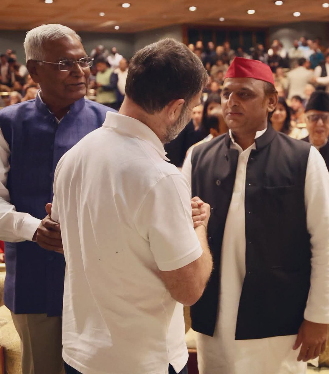 नेता प्रतिपक्ष श्री राहुल गांधी जी को जन्मदिन की हार्दिक बधाई एवं शुभकामनाएँ
<a href="/RahulGandhi/">Rahul Gandhi</a>