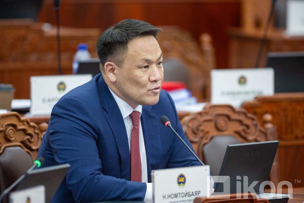 Би урвагчидтай зэрэгцэж суухгүй. Би тагнуулын офицер хүн. Заншатарыг их өрөвдөсөн. 
УИХ-ын гишүүн Номтойбаяр