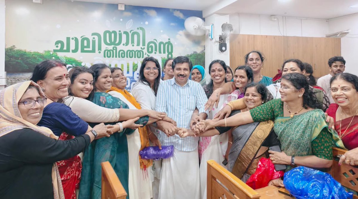 AdvJebiMather's tweet image. Nilambur marches to the polling booths! 💪
The voice of women’s strength and resistance echoes far and wide.
With every vote, the crown edges closer — @AryadanShoukath will emerge as the true prince of Nilambur!

Onward to victory!
Jai Aryadan Shoukath! 
Jai UDF! 💙

#VoteForUDF…