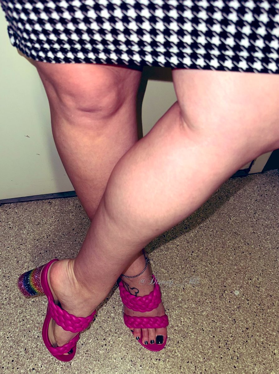 Disney_Alli's tweet photo. On Wednesdays we wear pink &in June we wear rainbows! #shoes #shoefie #shoesoftheday #sotd #outfitoftheday #ootd #highheeledshoes #slides #highheellife #highheellover #highheeladdict #shoelover #shoefreak #shoeporn #shoewhore #shoeaddict #heels #convertibleheels #pashionfootwear https://t.co/zz0XxjK31X